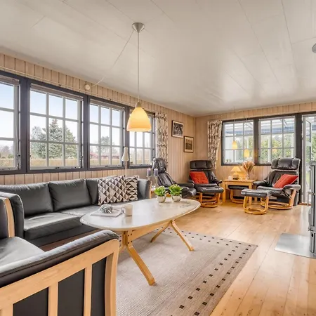 Thorir - 500m From The Sea By Interhome *